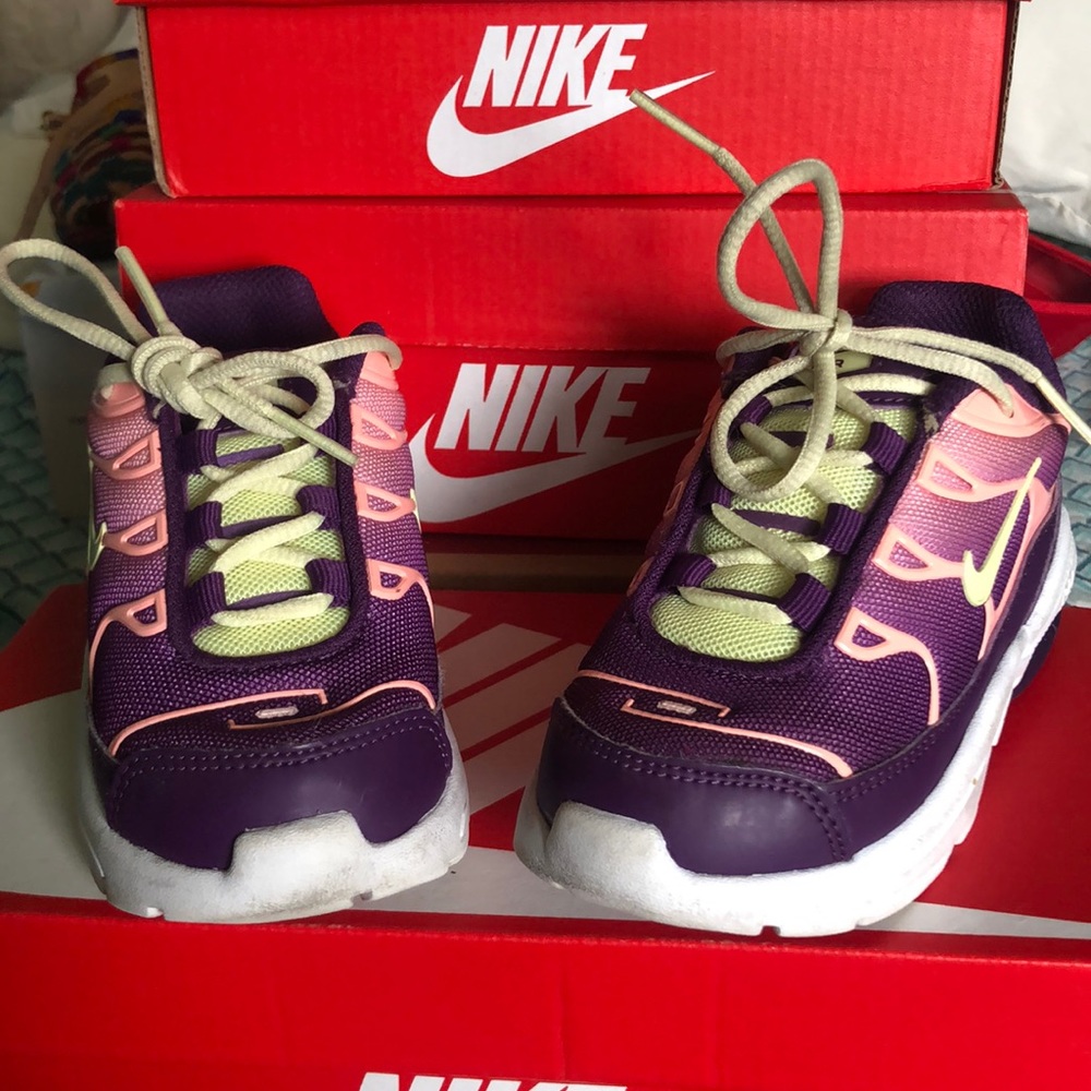 Little air max plus